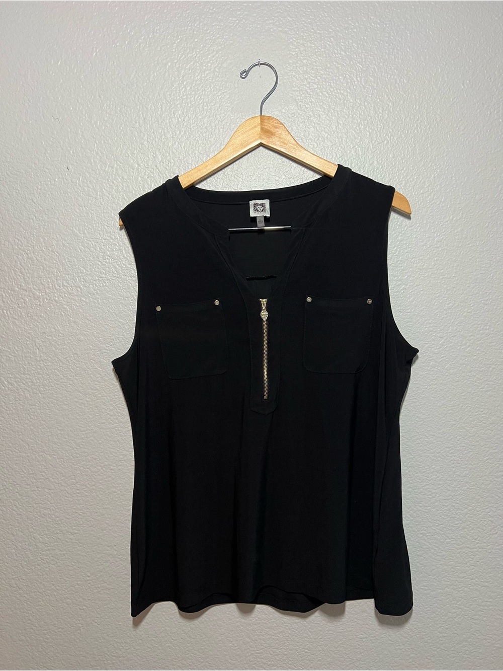 Anne Klein Black Sleeveless Zip-Pocket Tank